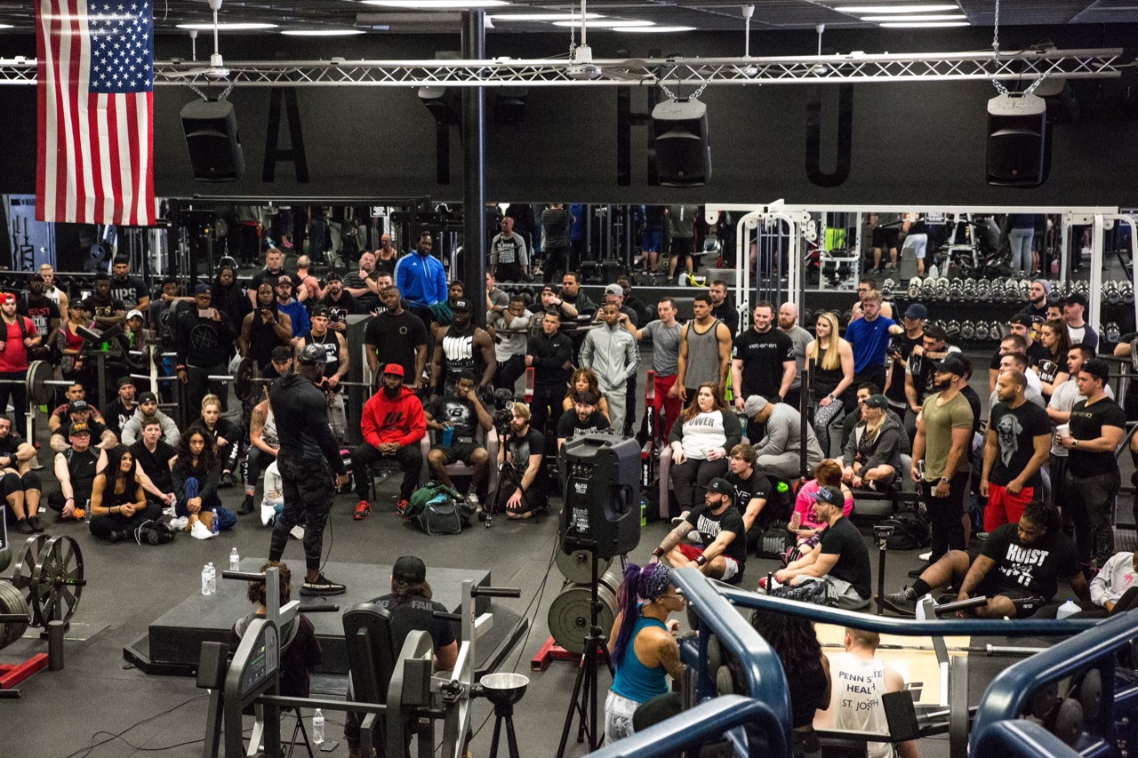 Mike Rashid speaking to a seated audience